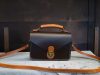 handcrafted structured messenger handbag with antique brass hardware - 图片 9