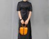 handcrafted crossbody saddle flap-wooden-ring top handle handbag in veg tan calfskin - 图片 5