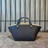 Premium Italian Leather Winged Tote – Minimalist Architectural Handbag - 图片 7