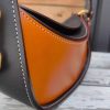 handcrafted Minimalist underarm baguette shoulder bag in italian veg-tan leather - 图片 5