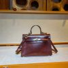 Handmade Minimalist kelly Top-Handle Bag in italian veg-tan leather - 图片 17