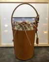 minimalist drawstring bucket hanbdag with removable insert - 图片 10