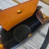 Handcrafted geometric origami-inspired handbag in italian veg-tan calfskin - 图片 11