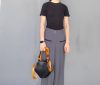 Handcrafted geometric origami-inspired handbag in italian veg-tan calfskin - 图片 3