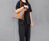 Minimalist handcrafted travel carryall ahdnabg with removeable clutch in italian veg-tan calfskin - 图片 12