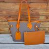 Minimalist handcrafted travel carryall ahdnabg with removeable clutch in italian veg-tan calfskin - 图片 8