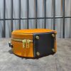 Minimalist handcrafted mini circle camera crossbody in italian veg-tan calfskin - 图片 9