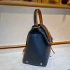 Handmade Minimalist Structured Top-Handle Bag with protective feet - 图片 8