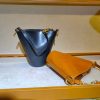 handmade structured bucket handbag– Minimalist Cylindrical Shoulder Purse - 图片 6