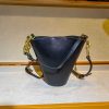 handmade structured bucket handbag– Minimalist Cylindrical Shoulder Purse - 图片 11